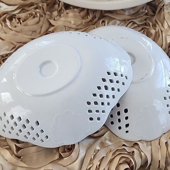 2 Lattice Work Bowls - Picture 6 of 10